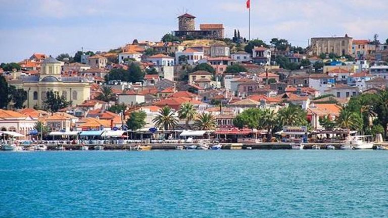 Cunda Adası nerede ve nasıl gidilir? Cunda adasında gezilecek yerler nereleridir?