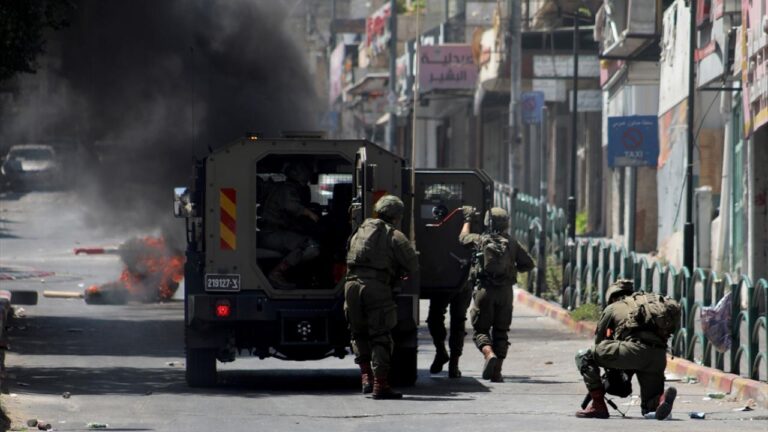 İşgalci İsrail ordusu Batı Şeria’da masumları ve sivilleri hedef aldı