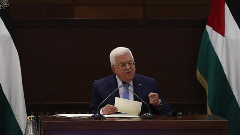 Filistin Devlet Başkanı Abbas: Adil bir barış için Trump’la çalışmaya hazırım
