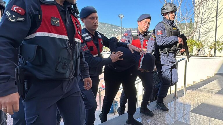 Interpol kırmızı bültenle arıyordu Bodrum’da yakalandı