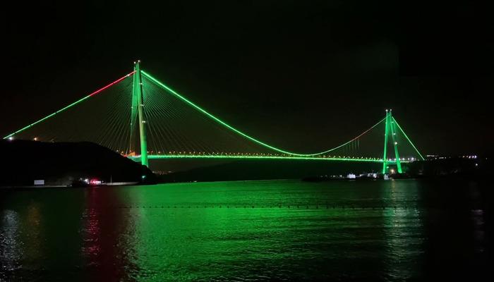 Fatih Sultan Mehmet Köprüsü Scalioza'ya dikkat çekmek için yeşil renkte aydınlandı