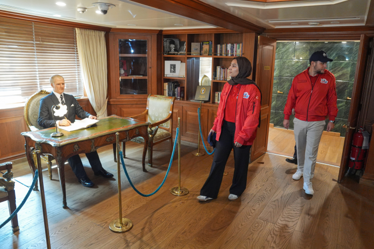 Savarona yat ile Boğaz'daki geçiş törenine katılacak gençler duygularını açıkladı