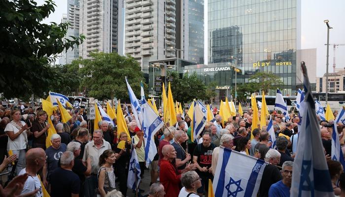 Emekli İsrail pilotları ve rezerv savaş uçakları Gazze'nin işgali planını protesto etti
