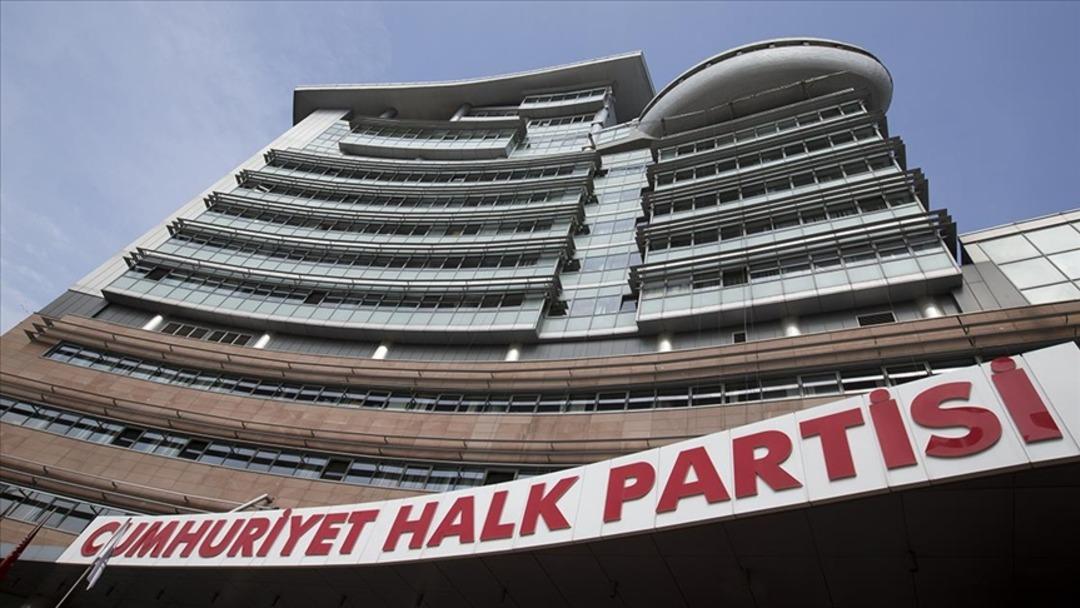 Son Dakika | CHP İstanbul İl Kongresi silindi! Özgür Çelik ve mevcut yön kovuldu, CHP 3'ten gelen jet kararı geldi